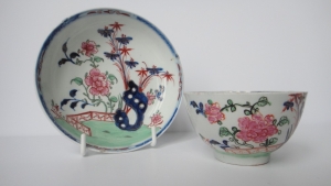 Lowestoft cup and saucer, 1785